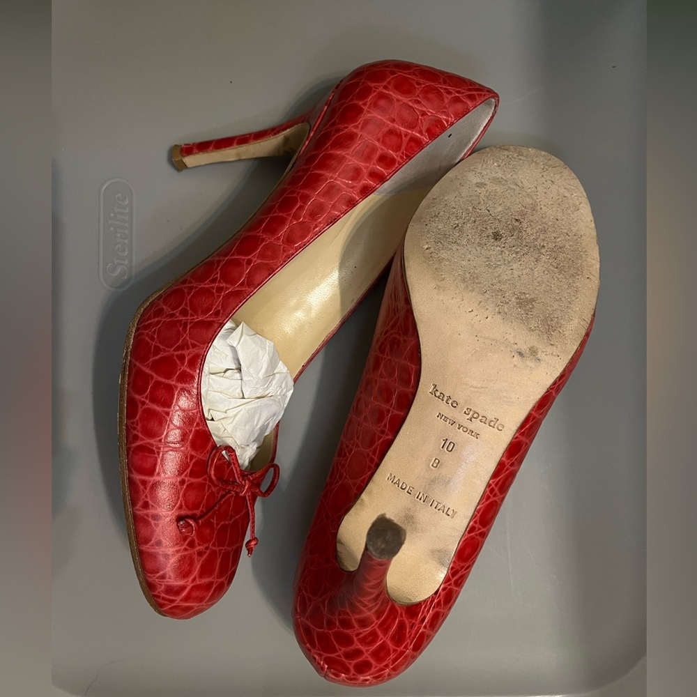 Kate Spade Pink croc Kasey Too heels. Size 10. Kept in box & includes dust bag.